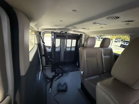 Used 2015 Nissan NV 3500 SL w/ Technology Package RWD image 17