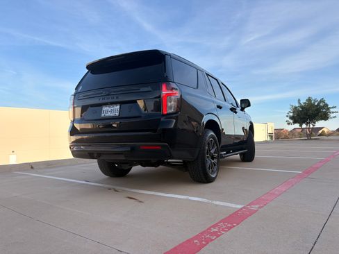 Used 2021 Chevrolet Tahoe Z71 w/ Z71 Signature Package image 9