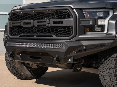 Used 2018 Ford F150 Raptor w/ Equipment Group 802A Luxury image 2