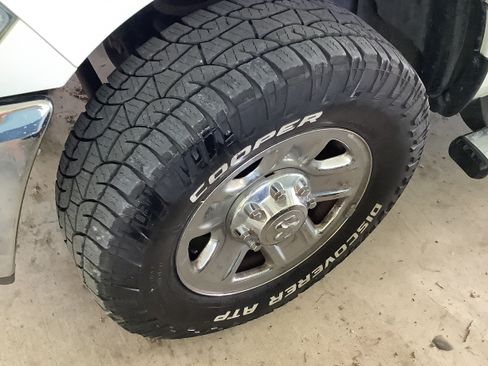 Used 2015 RAM 2500 Tradesman w/ Chrome Appearance Group AWD/4WD image 14