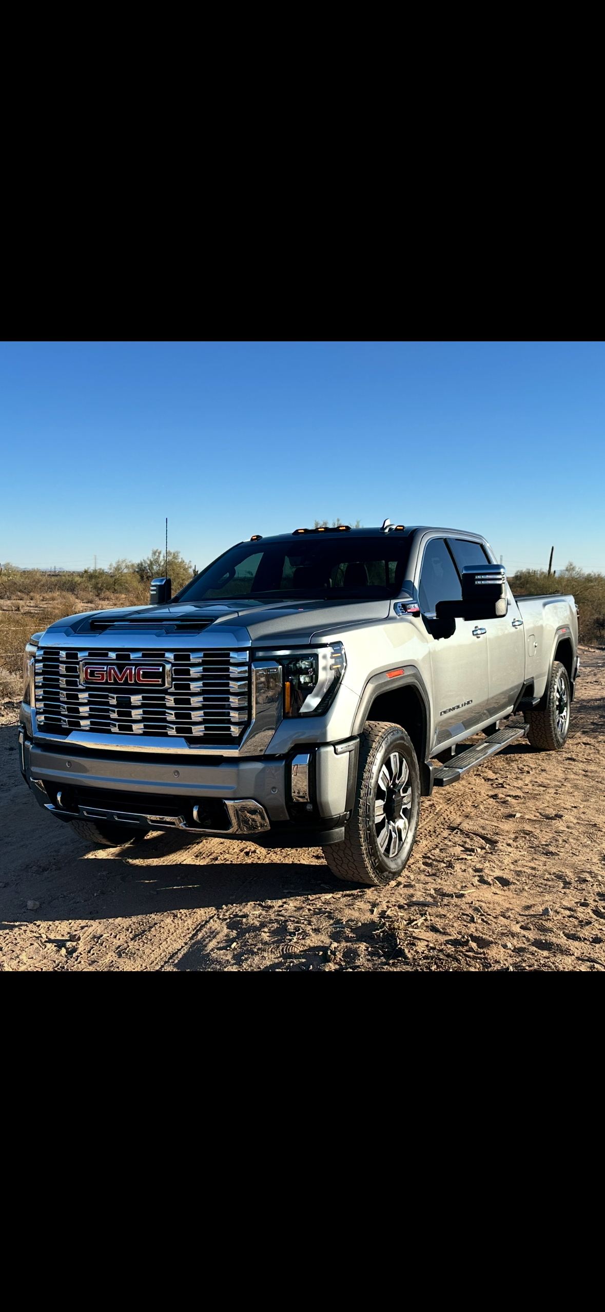 Used 2024 GMC Sierra 3500 Denali w/ Denali Reserve Package AWD/4WD image 4