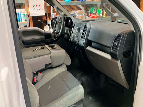 Used 2017 Ford F150 XL w/ Equipment Group 101A Mid image 1