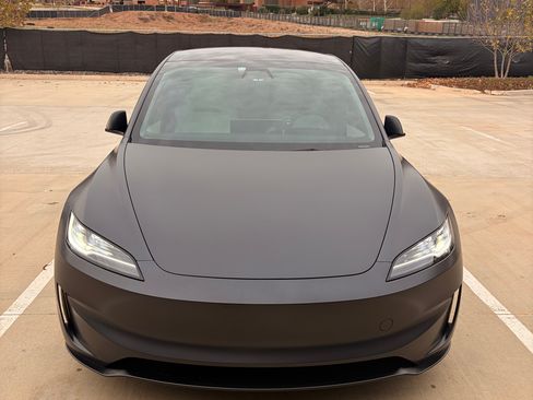 Used 2025 Tesla Model 3 Performance image 2