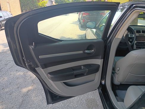 Used 2010 Dodge Charger R/T RWD image 19