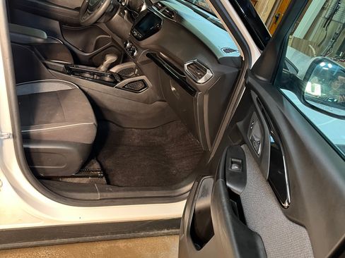 Used 2022 Chevrolet TrailBlazer LT w/ Convenience Package image 15