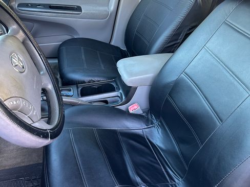 Used 2006 Toyota Camry LE image 6