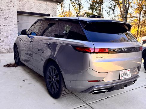 Used 2024 Land Rover Range Rover Sport Dynamic SE AWD/4WD image 8