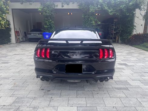 Used 2022 Ford Mustang GT Premium w/ Black Accent Package RWD image 4