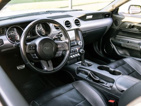 Used 2021 Ford Mustang Premium RWD image 20