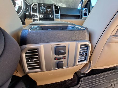 Used 2016 Ford F150 Lariat w/ Equipment Group 502A Luxury image 10