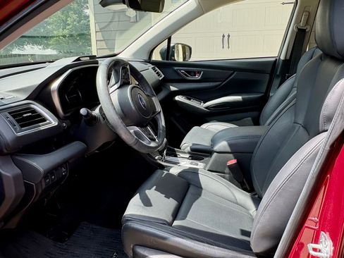 Used 2024 Subaru Ascent Limited w/ Technology Package AWD/4WD image 4