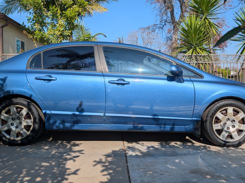 Used 2010 Honda Civic LX image 4