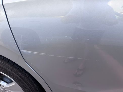Used 2018 Honda Odyssey EX image 18