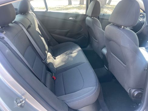 Used 2016 Chevrolet Cruze LT image 8
