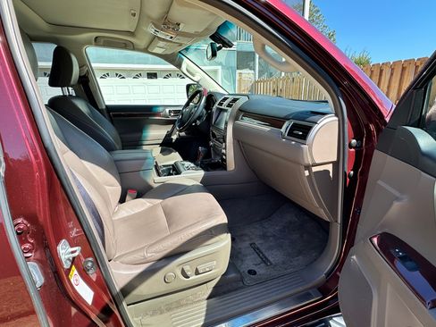 Used 2016 Lexus GX 460 w/ Premium Package image 9