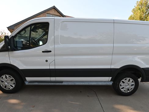 Used 2023 Ford Transit 250 Low Roof w/ Exterior Upgrade Package RWD image 2