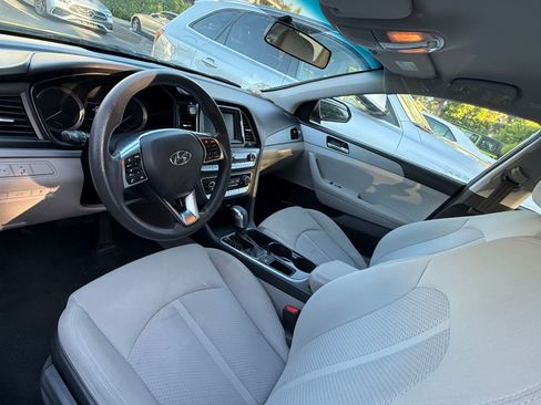 Used 2019 Hyundai Sonata SE w/ Cargo Package image 12