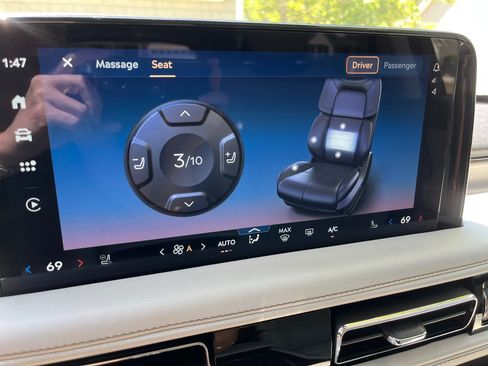 Used 2025 Lincoln Aviator Reserve w/ Equipment Group 201A AWD/4WD image 11