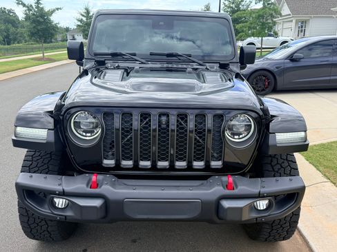 Used 2020 Jeep Gladiator Rubicon AWD/4WD image 2