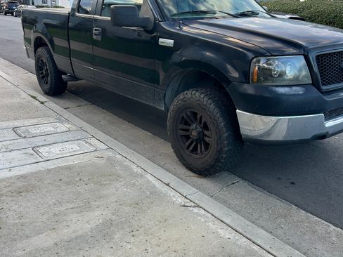 Used 2005 Ford F150 XLT RWD image 1