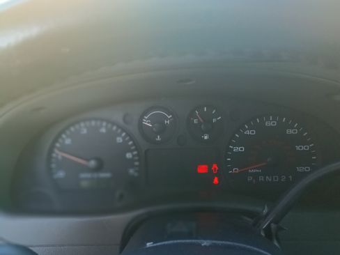 Used 2010 Ford Ranger XLT image 10