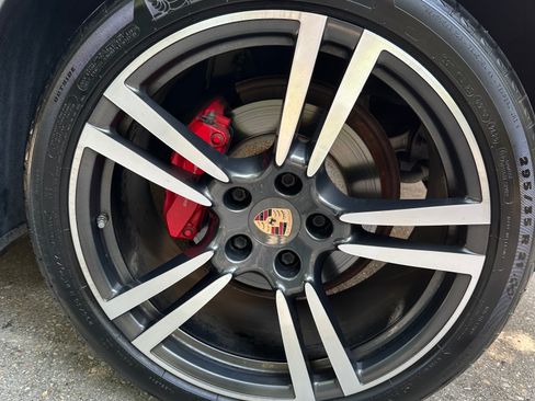 Used 2014 Porsche Cayenne GTS AWD/4WD image 11