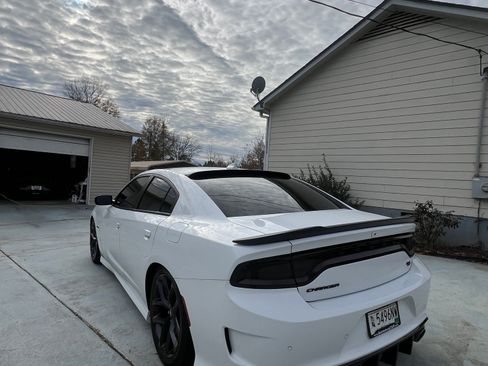 Used 2020 Dodge Charger R/T w/ Blacktop Package image 5