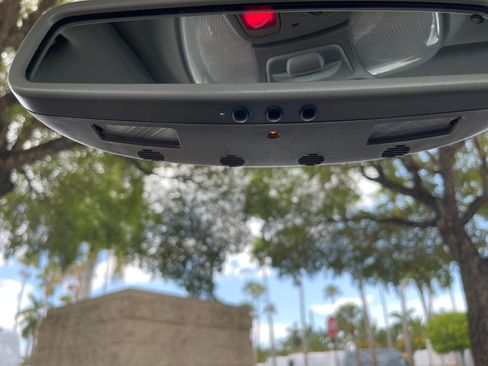 Used 2005 Mercedes-Benz SL 500 image 23