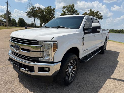 Used 2019 Ford F250 Lariat w/ Lariat Value Package AWD/4WD image 10