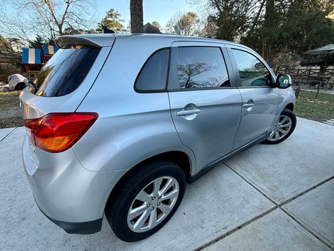 Used 2015 Mitsubishi Outlander Sport ES image 2