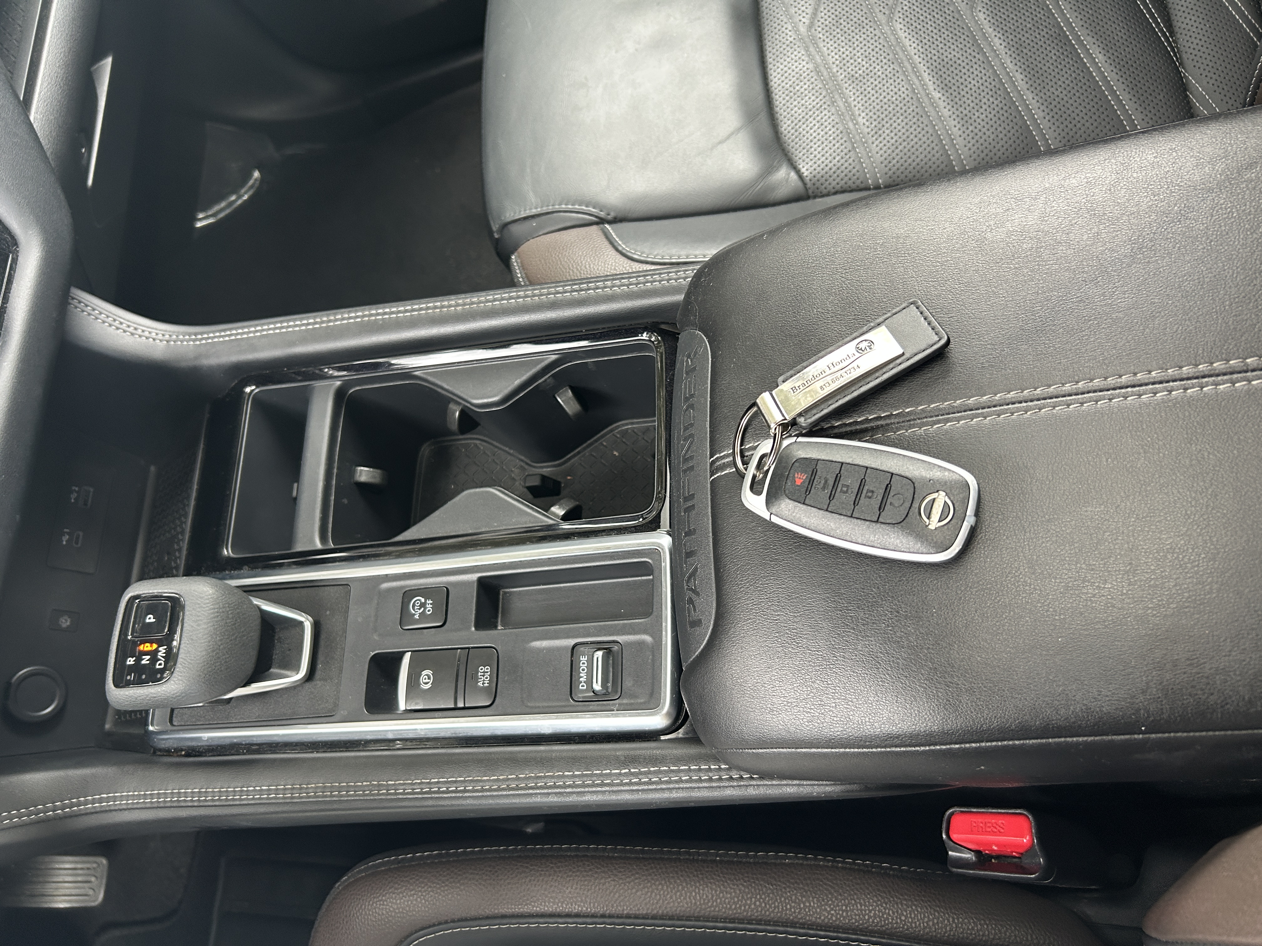 Used 2024 Nissan Pathfinder Platinum w/ Cargo Package FWD image 13