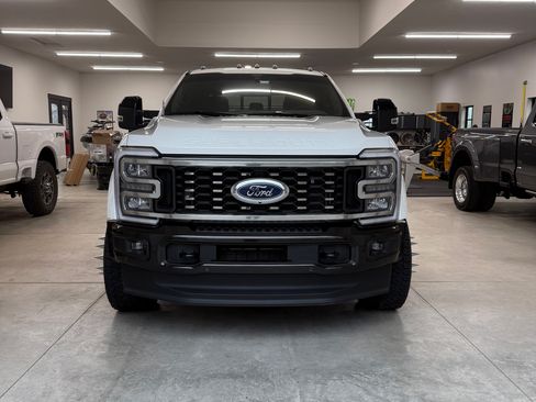 Used 2025 Ford F450 King Ranch w/ FX4 Off-Road Package image 4