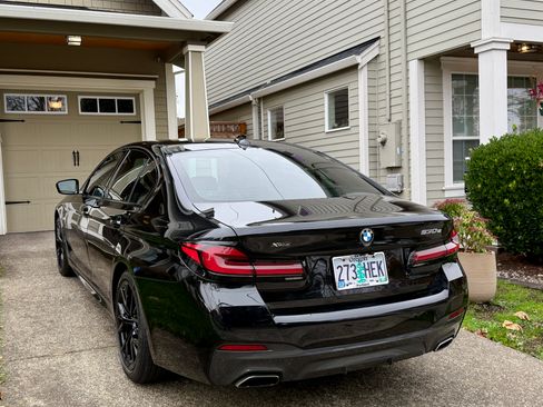 Used 2021 BMW 530e xDrive 530e xDrive Sedan 4D w/ M Sport Package image 5