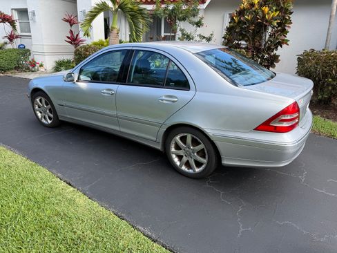 Used 2003 Mercedes-Benz C 230 Sedan image 5