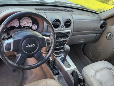 Used 2003 Jeep Liberty Limited image 12
