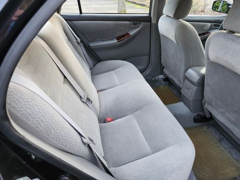 Used 2004 Toyota Corolla LE image 13