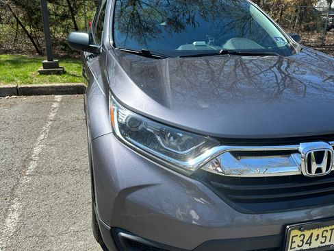 Used 2019 Honda CR-V LX image 9