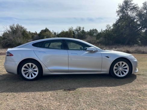 Used 2018 Tesla Model S 75D image 9