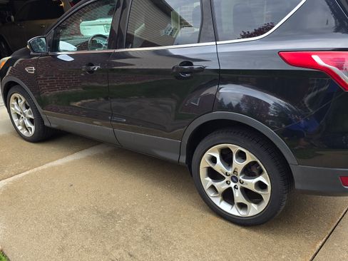 Used 2014 Ford Escape Titanium w/ Equipment Group 401A image 10