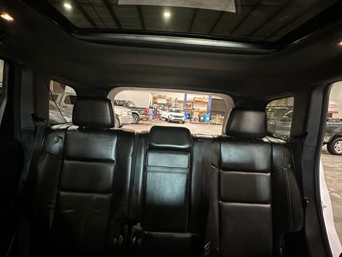 Used 2017 Jeep Grand Cherokee Overland image 23