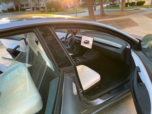 Used 2025 Tesla Model 3 Long Range RWD image 5