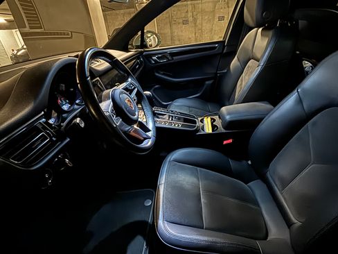 Used 2021 Porsche Macan AWD/4WD image 13