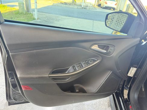 Used 2016 Ford Focus ST w/ Equipment Group 402A image 25