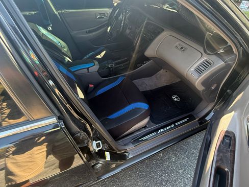 Used 2000 Honda Accord EX image 6