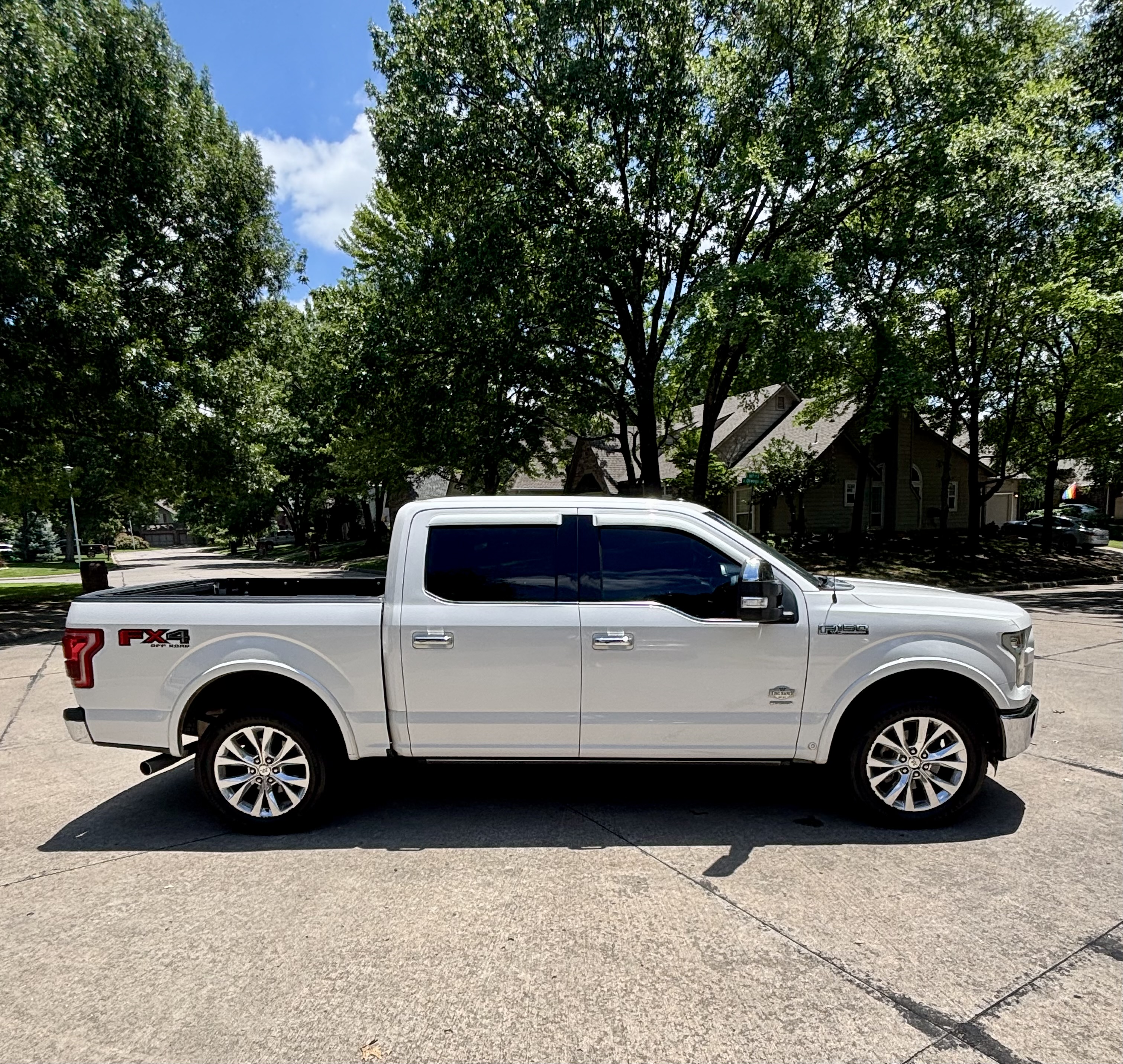 Used 2015 Ford F150 King Ranch w/ Equipment Group 601A Luxury AWD/4WD image 4