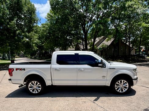 Used 2015 Ford F150 King Ranch w/ Equipment Group 601A Luxury AWD/4WD image 4