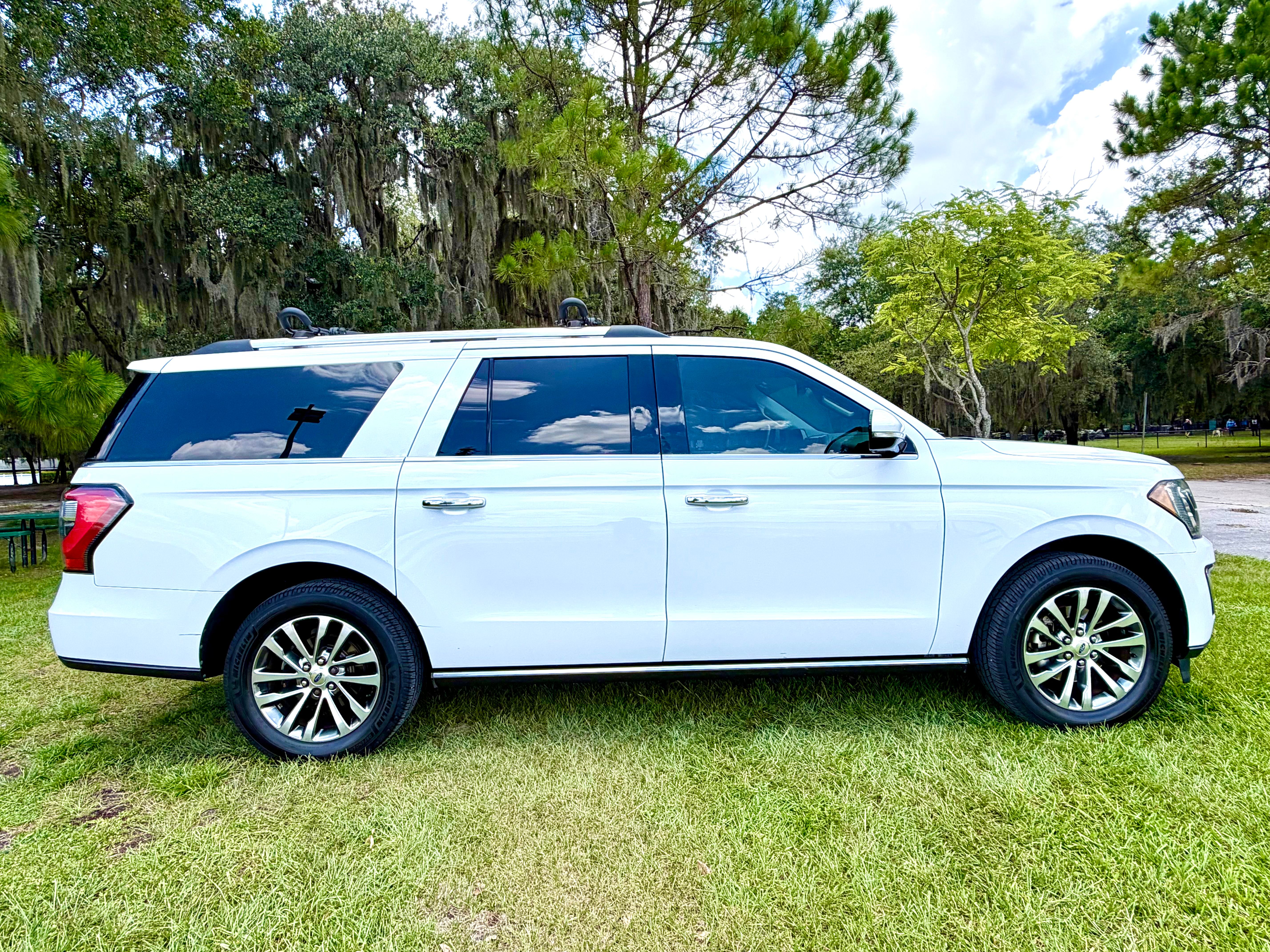 Used 2018 Ford Expedition Max Limited RWD image 6