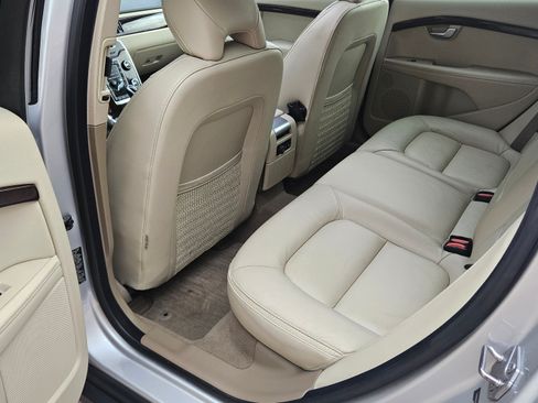 Used 2014 Volvo XC70 3.2 image 10