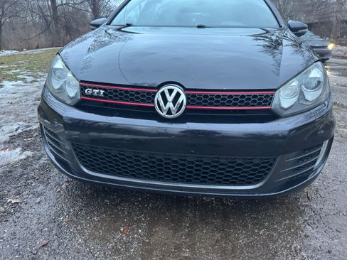Used 2010 Volkswagen GTI 4-Door image 2