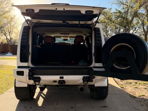 Used 2009 HUMMER H2 Luxury AWD/4WD image 6